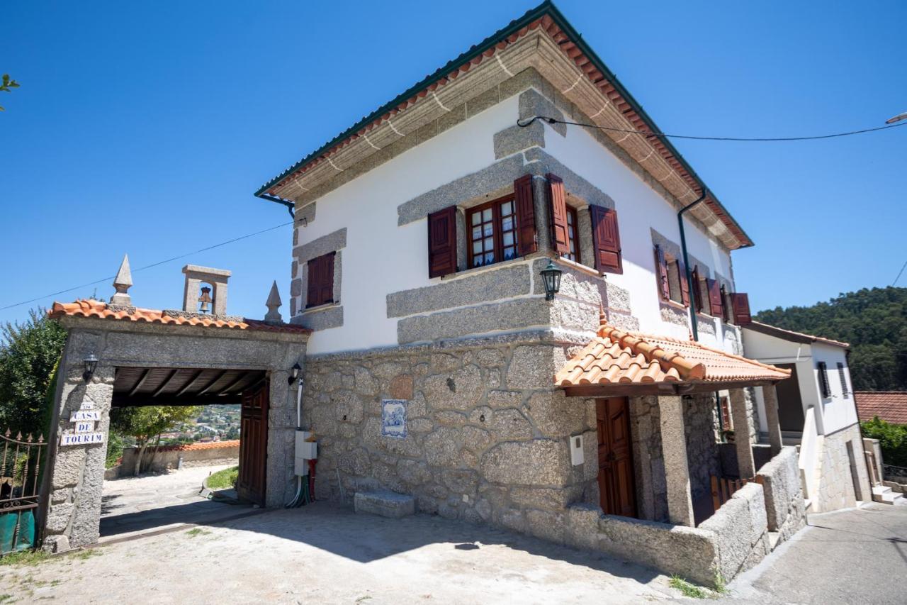 Casas De Tourim *